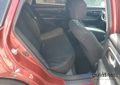 2015 Nissan Altima 2.5 из США, поврежденный, VIN 1N4AL3AP5FC266734